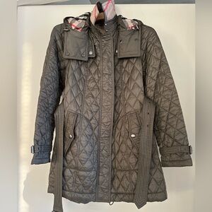 Burberry Mink Grey Finsbridge Belted
Quilted Check Jacket M